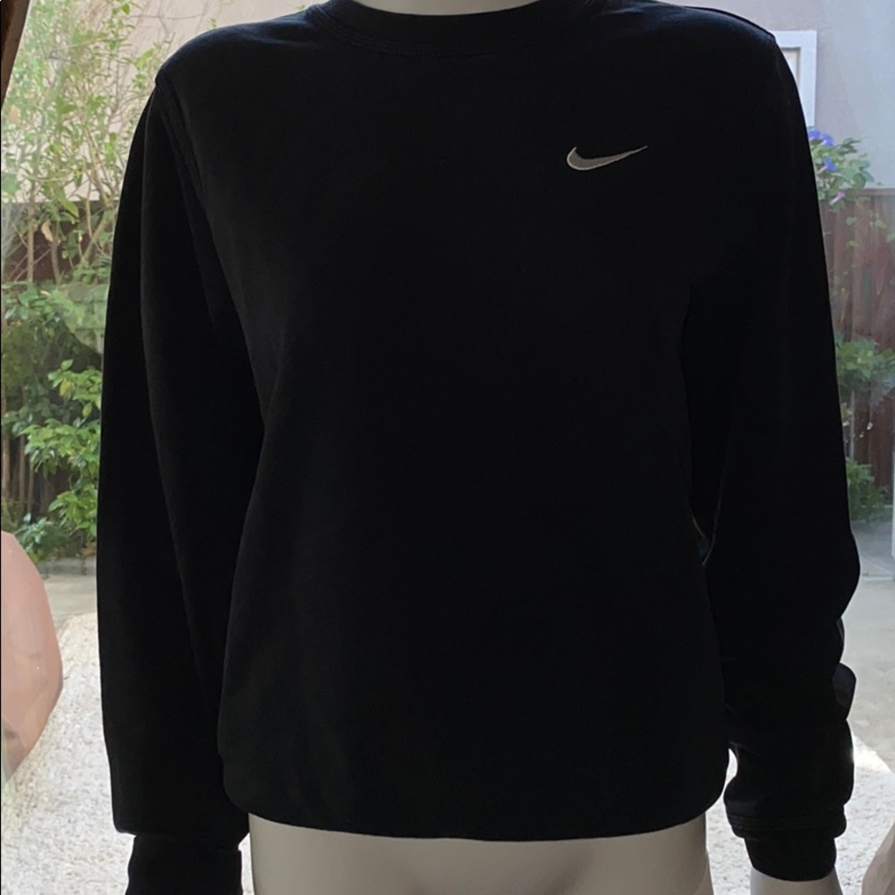 black nike crew neck